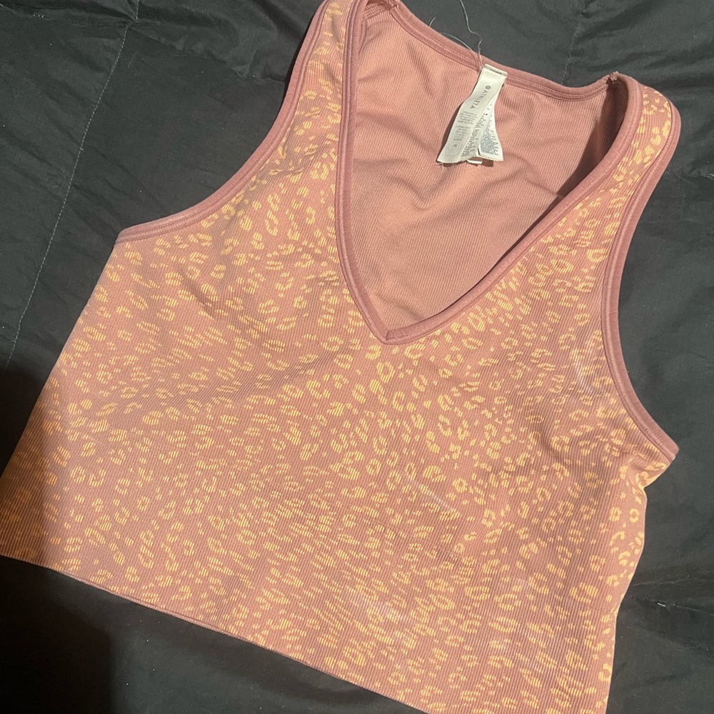 Athleta Ribbed Pink Tank Top NWOT MEDIUM